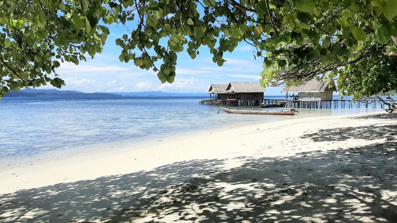 Frances Homestay - Raja Ampat Pulau Mansuar Bagian luar foto